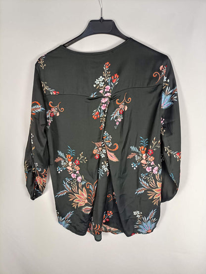 STRADIVARIUS.Tm fluid black blouse