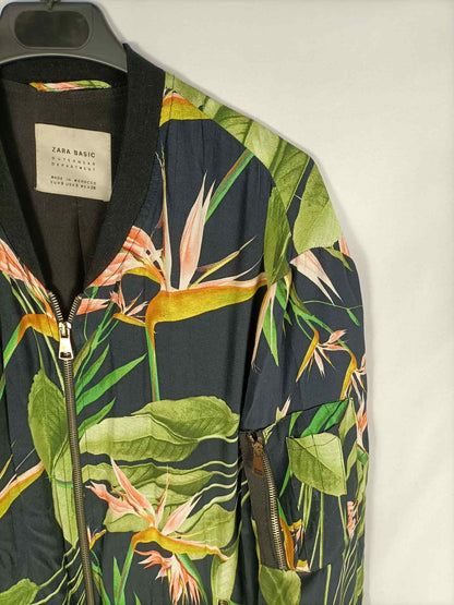 ZARA.Bomber fina hojas T.s