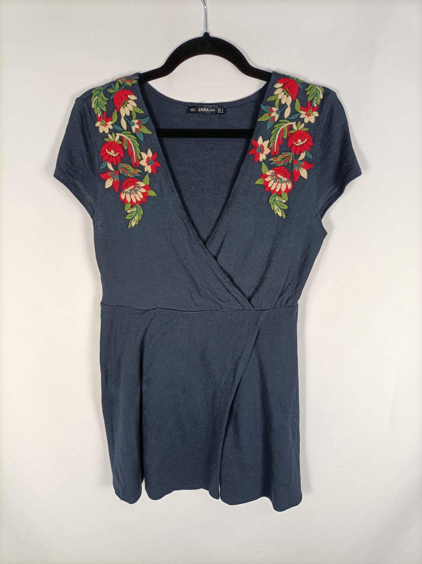 ZARA.Blue dress with embroidered flowers Ts