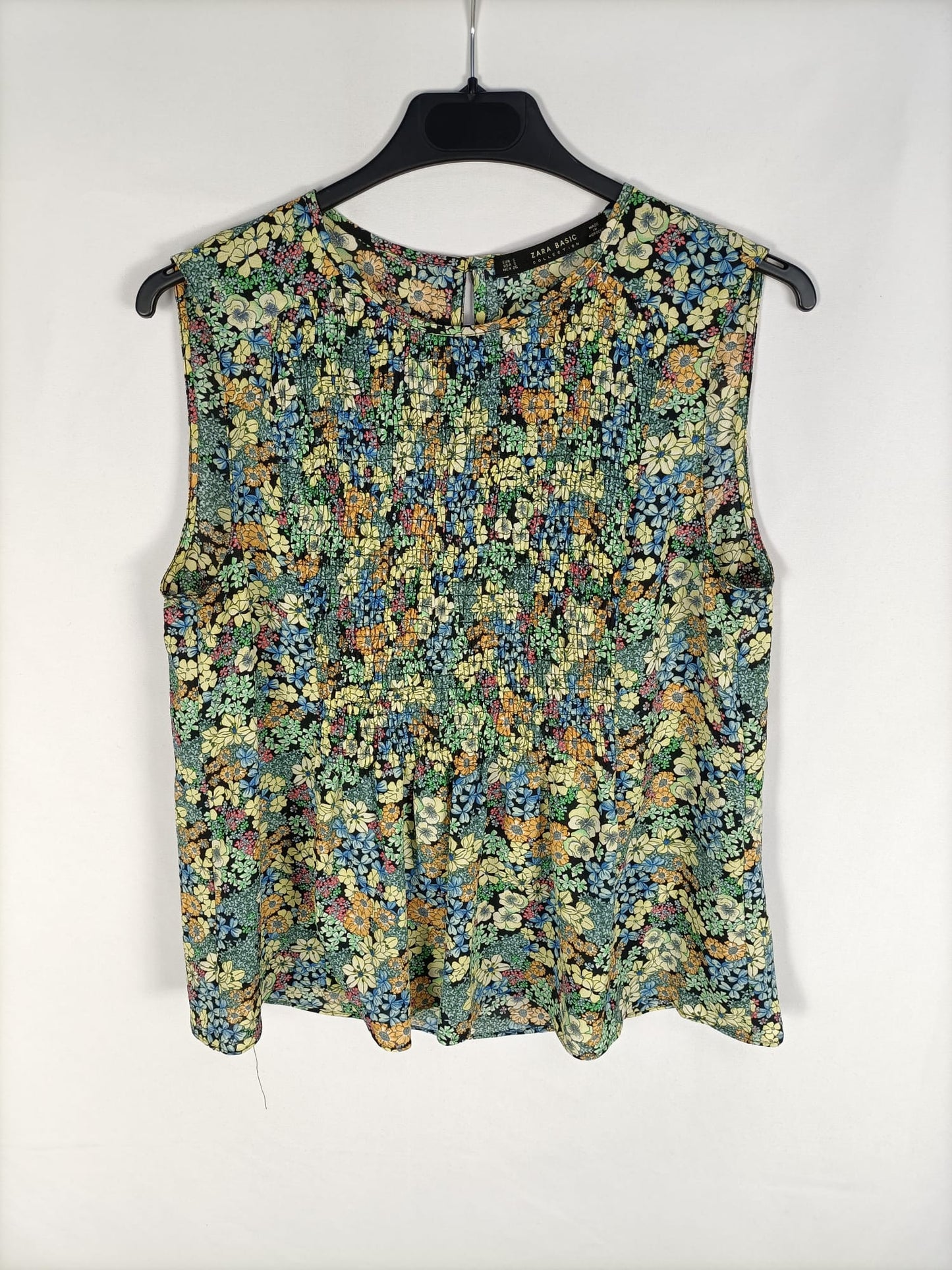 ZARA.Blusa flores sin mangas T.s