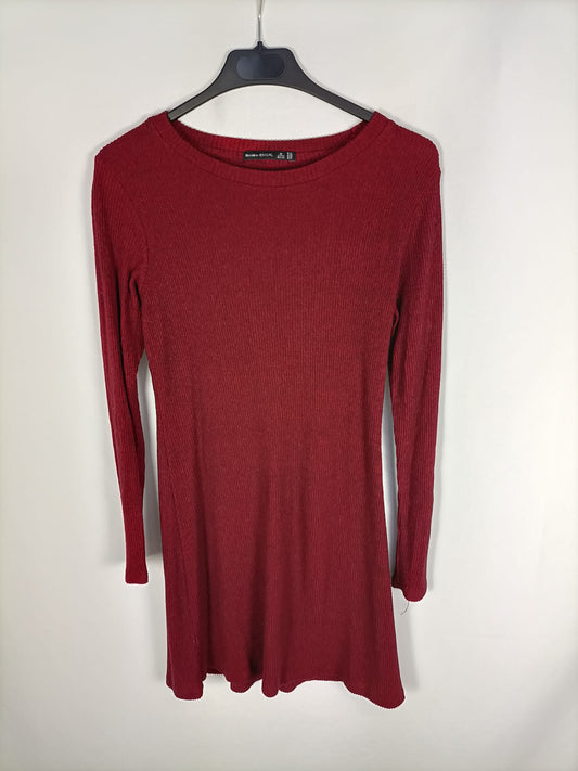 BERSHKA.Vestido corto burdeos T.m