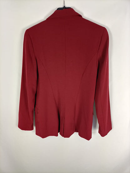 PULL&BEAR.Blazer burdeos entallada T.m
