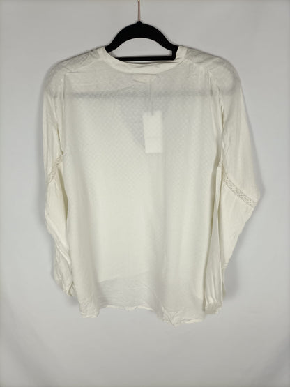 White blouse details Ts/m
