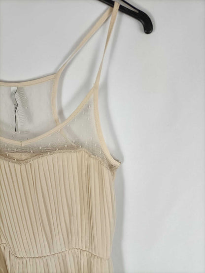 STRADIVARIUS.Beige pleated dress Tm