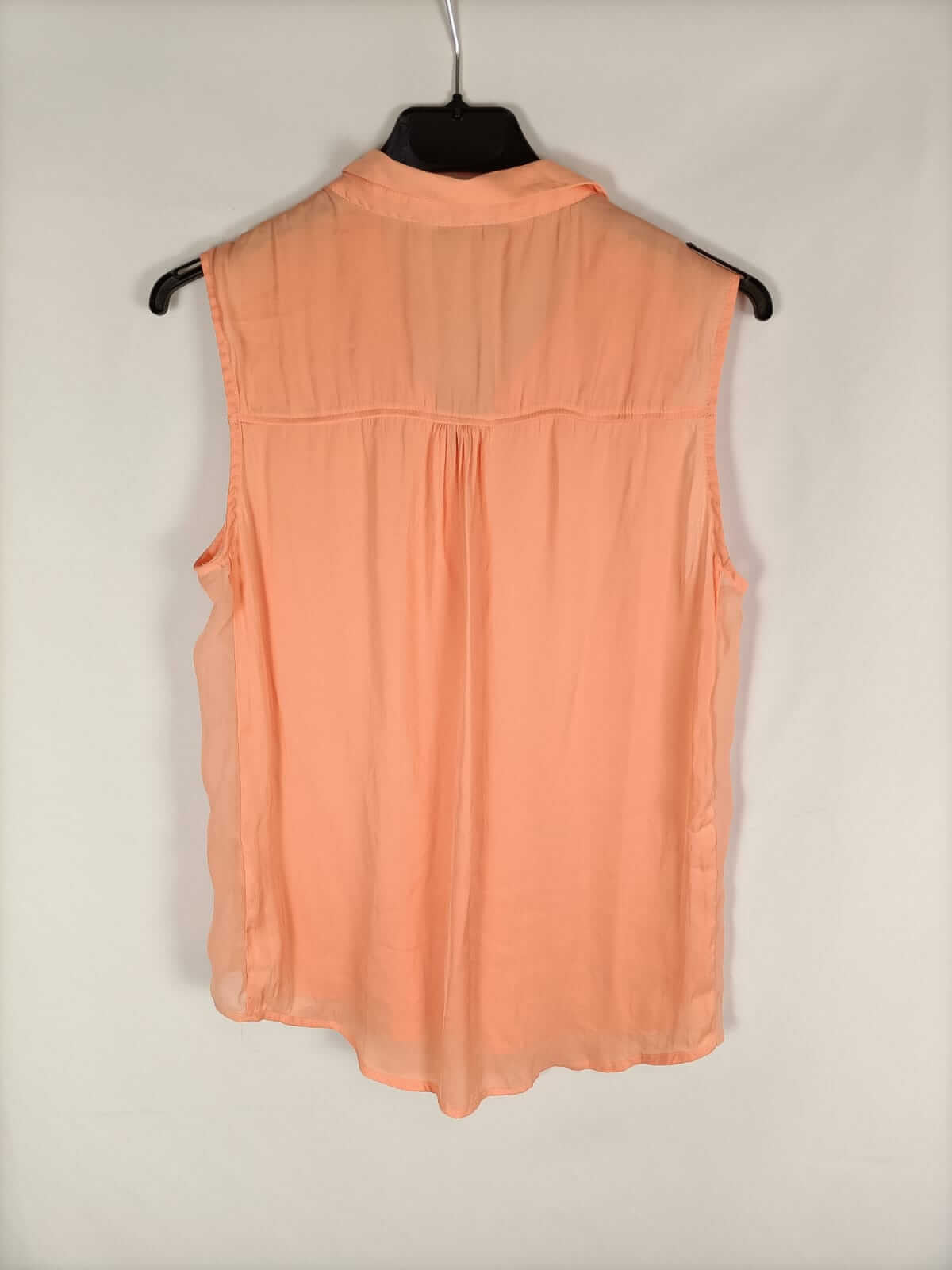 BERSHKA.Blusa fluida salmón T.m