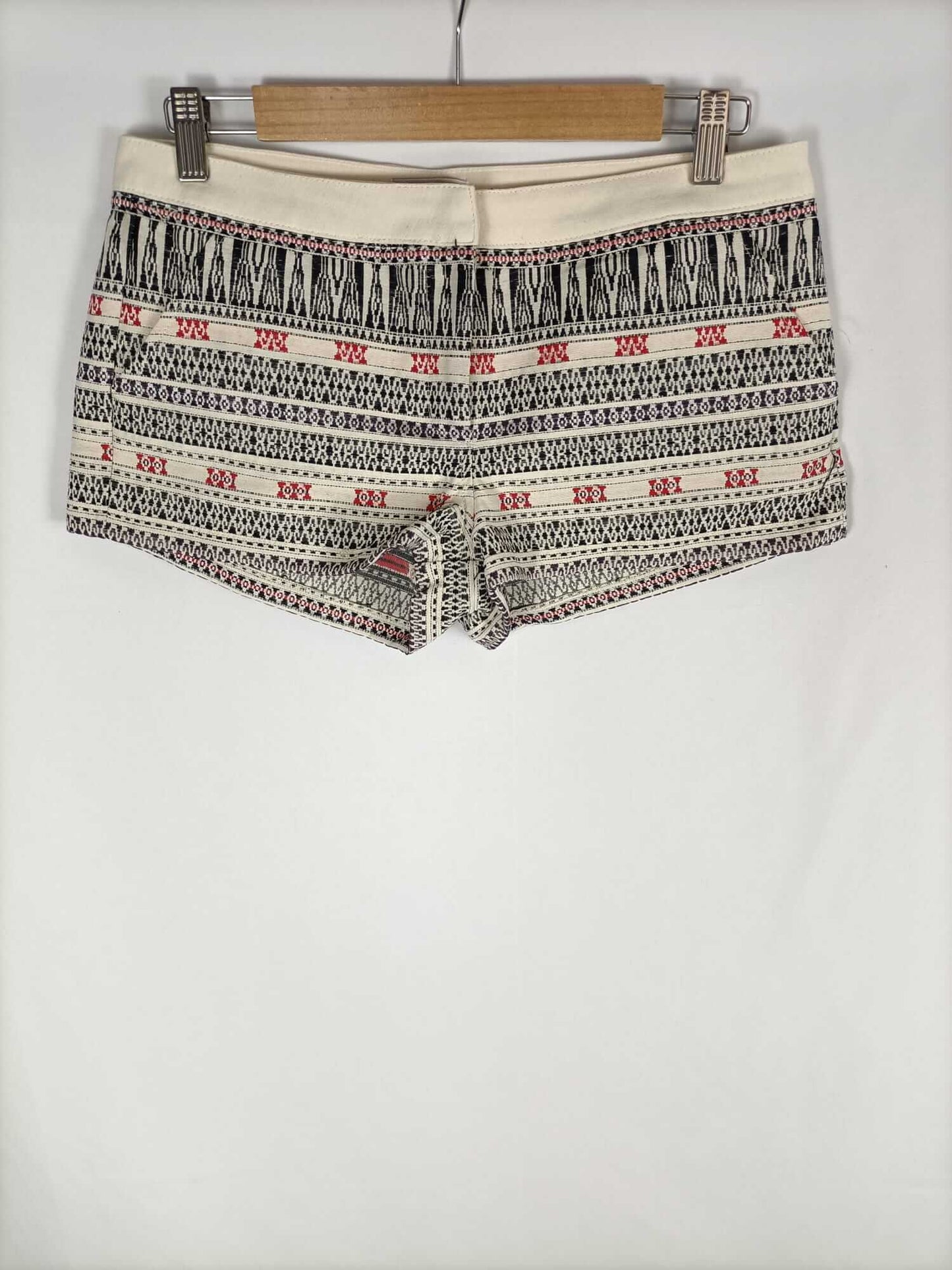 PULL&BEAR.Shorts étnicos T.38