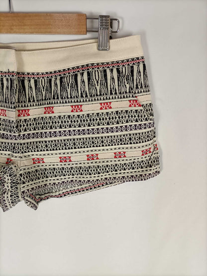 PULL&BEAR.Shorts étnicos T.38
