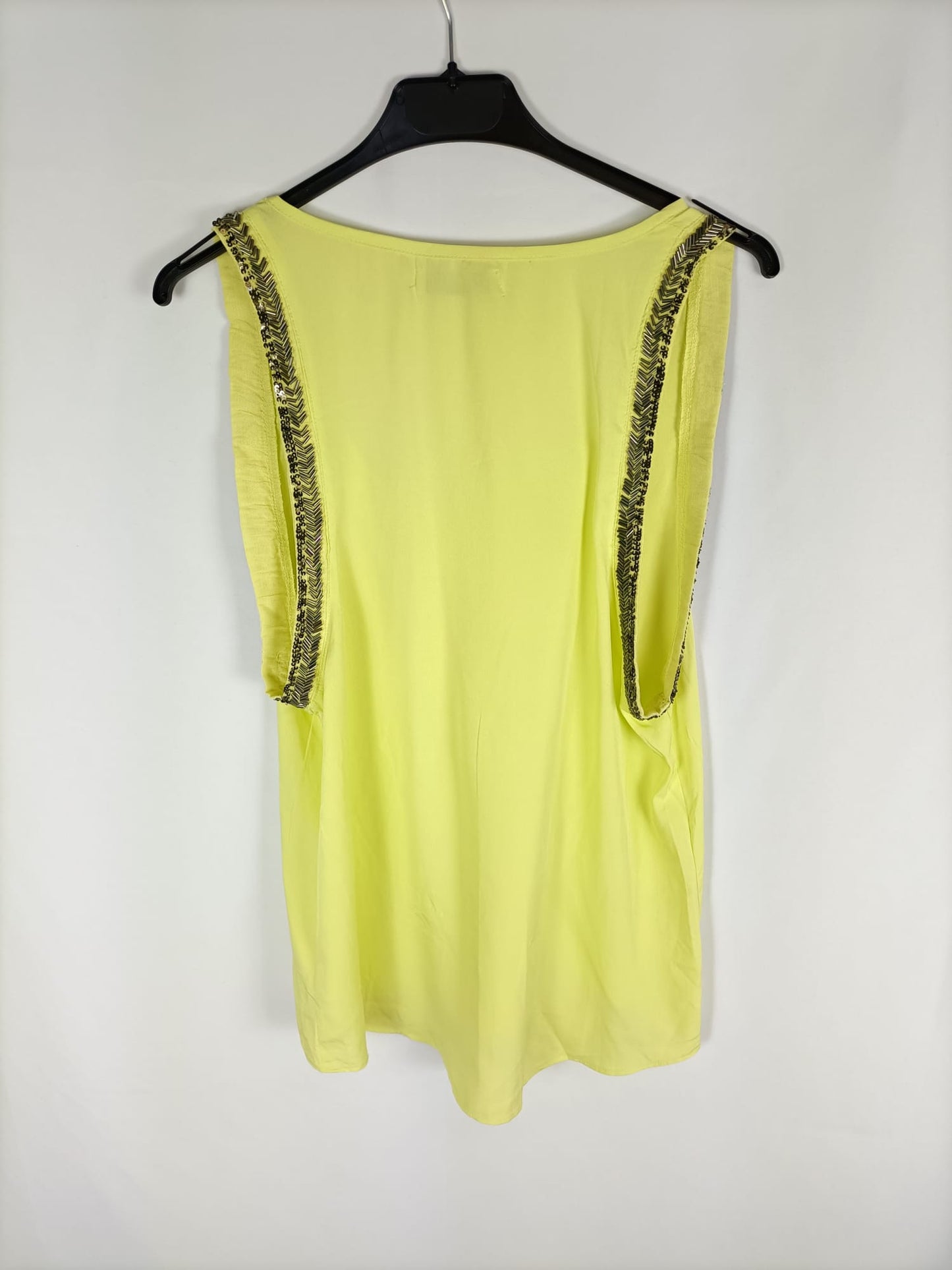 BLANCO.Top amarillo abalorios T.m