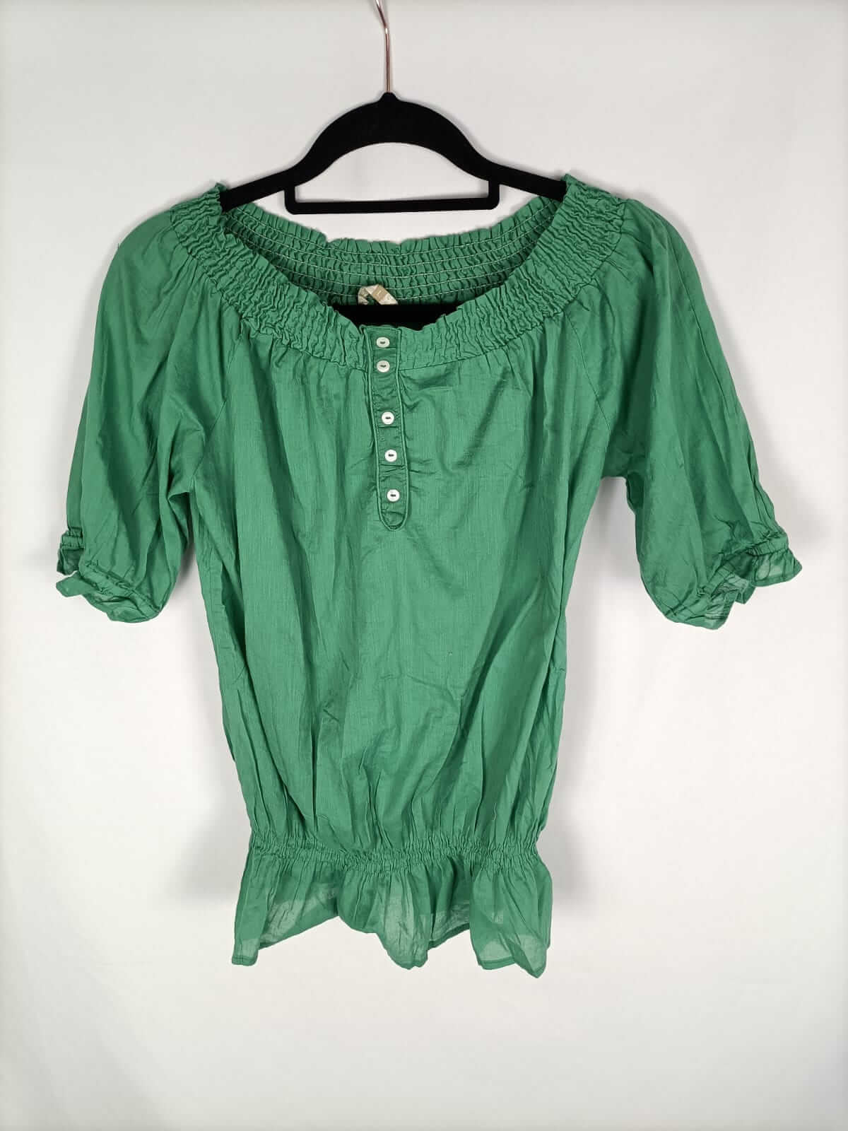 STRADIVARIUS.Blusa verde T.L