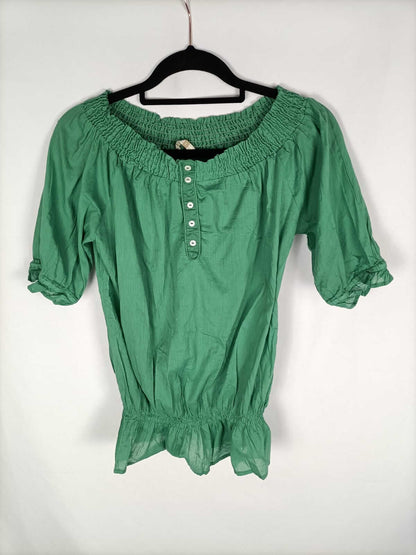 STRADIVARIUS.Blusa verde T.L