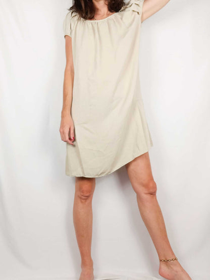 ZARA. Beige flowing dress Ts
