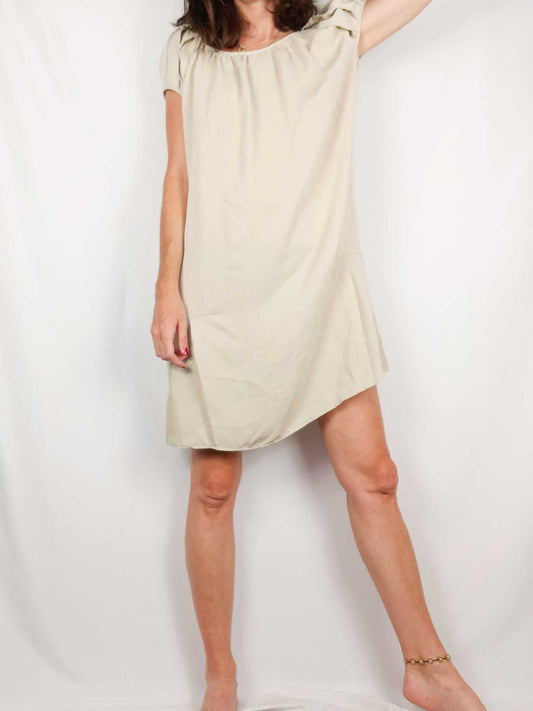 ZARA. Beige flowing dress Ts
