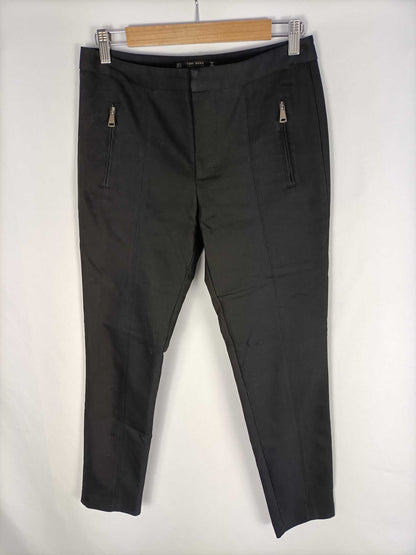 ZARA. Pantalón negro de vestir T.m
