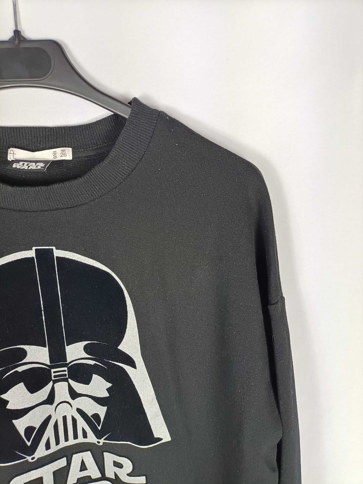 LEFTIES. Sudadera negra T.s