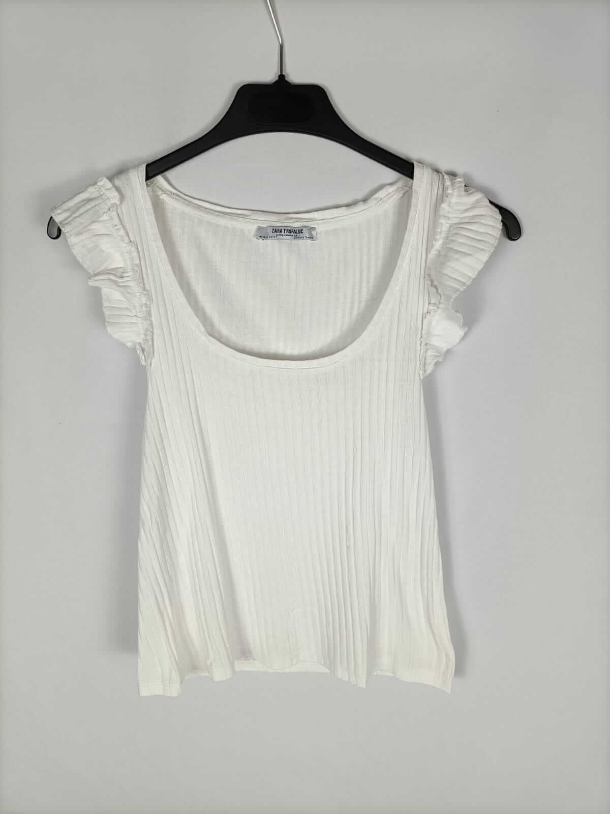 ZARA.Top blanco volantes T.s