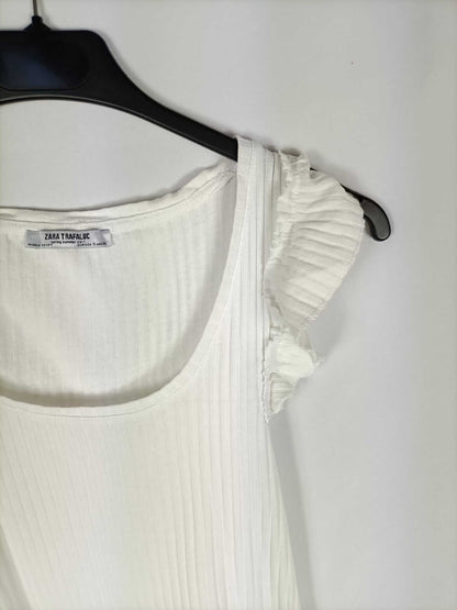 ZARA.Top blanco volantes T.s
