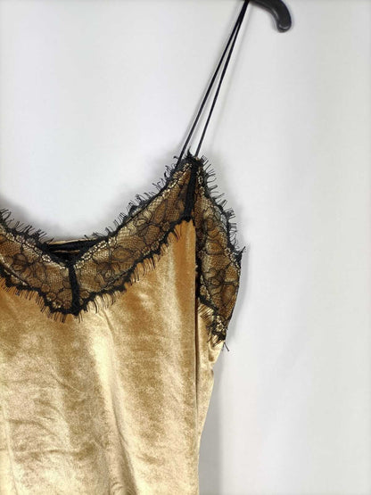 BERSHKA.Top lencero terciopelo T.s