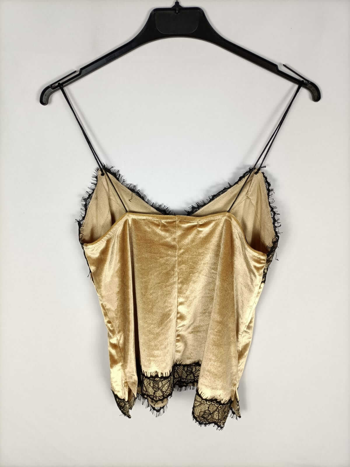 BERSHKA.Top lencero terciopelo T.s