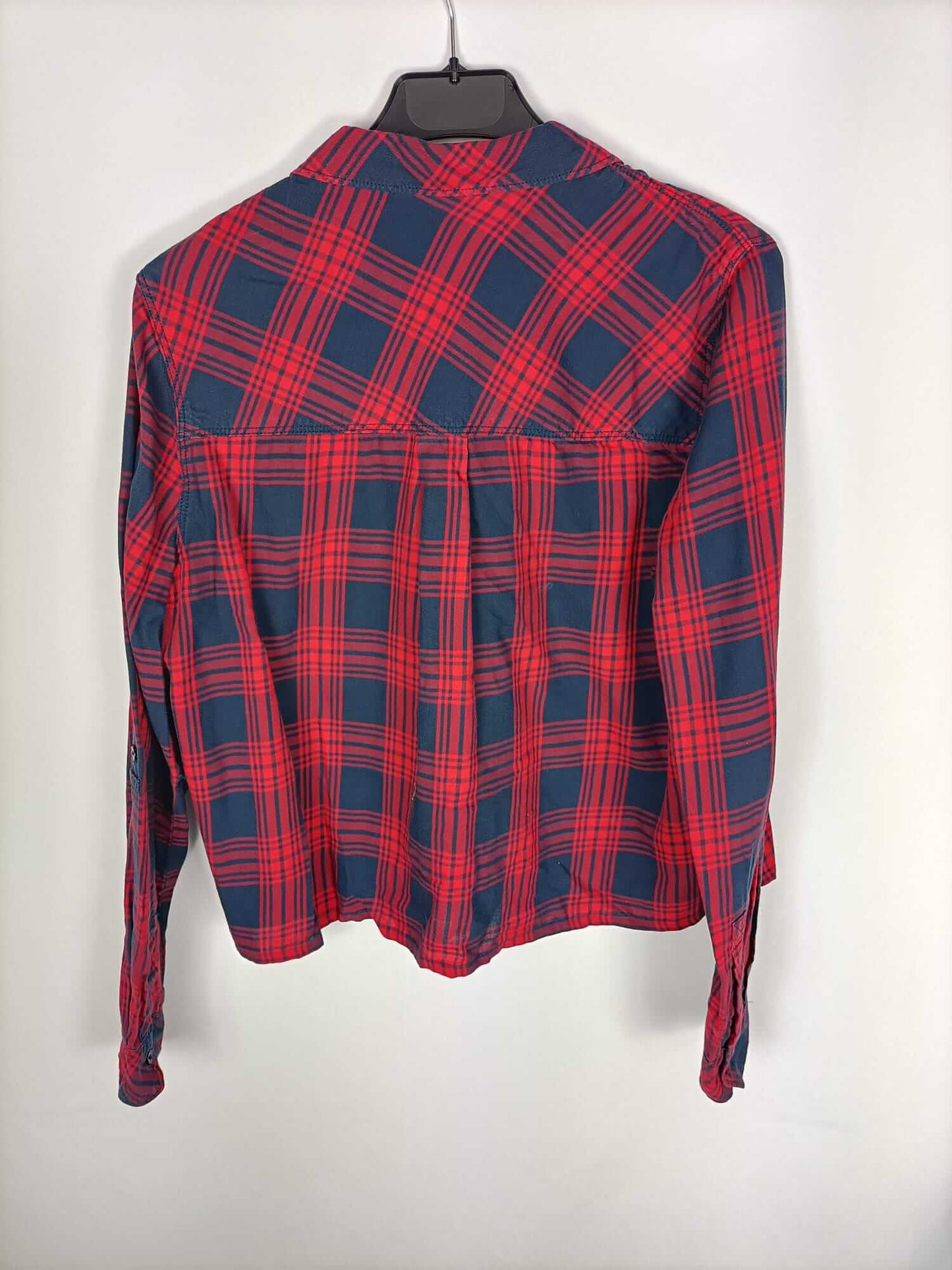 STRADIVARIUS.Camisa cortita cuadros T.m