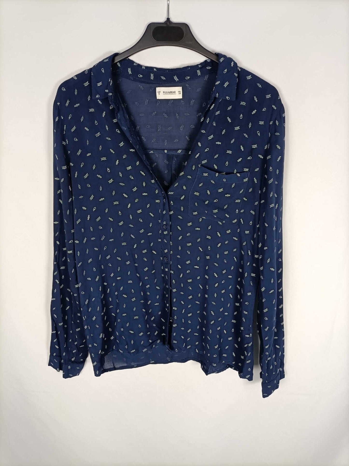 PULL&BEAR.Blusa azul nudos T.s