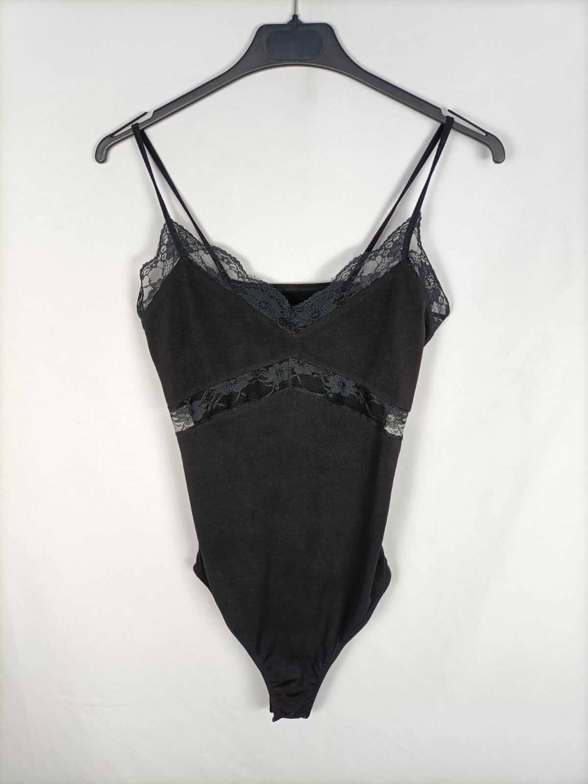 ZARA.Body negro encaje T.s