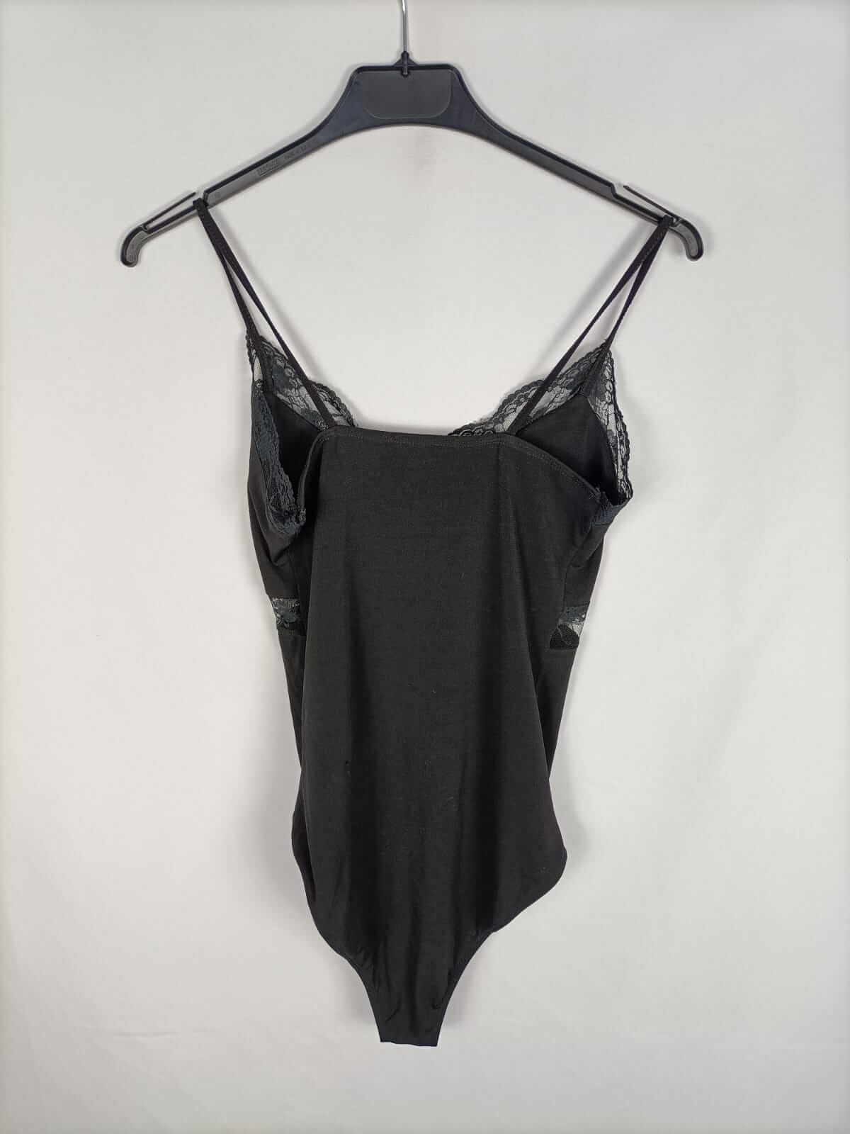 ZARA.Body negro encaje T.s