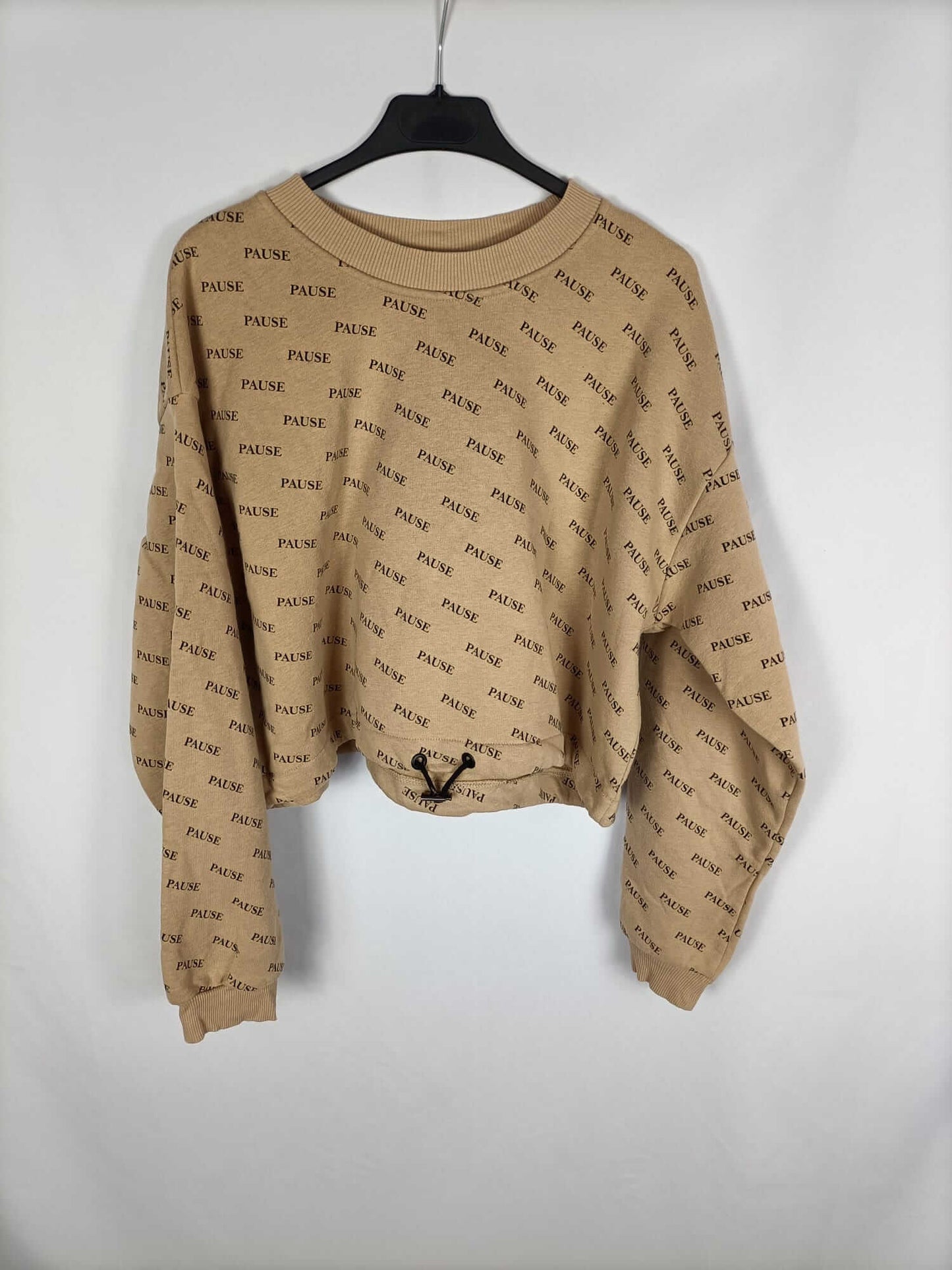 BERSHKA.Sudadera camel cortita T.s