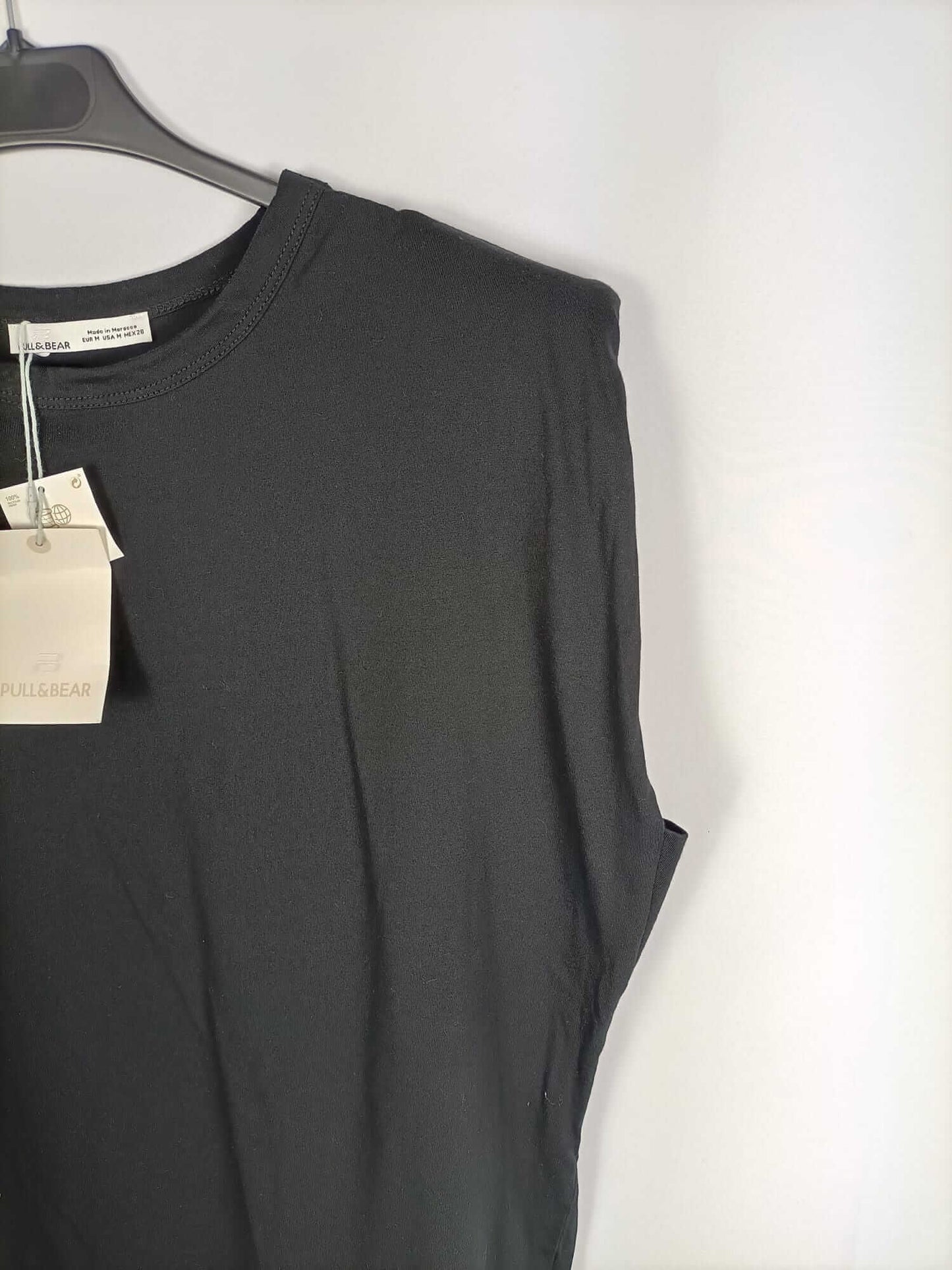PULL&BEAR.Camiseta hombreras negra T.m