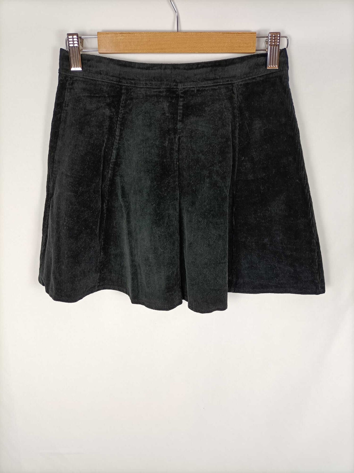 BRANDY MELVILLE.Falda negra pana TU (xs/s)