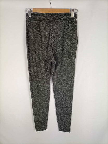 BERSHKA.Pantalones elásticos grises T.s