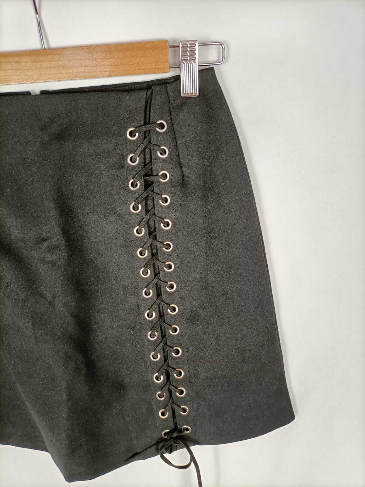 OTRAS.Falda corta paño cuerdas T.36