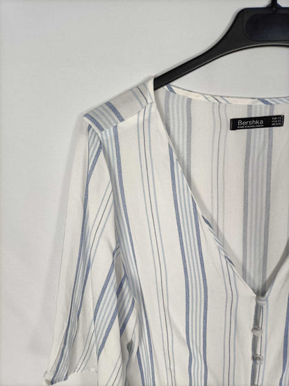 BERSHKA.White striped top T.xs