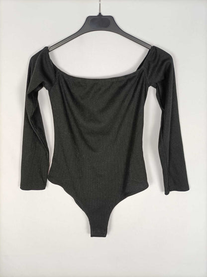 SHEIN.Body negro escote caja T.s