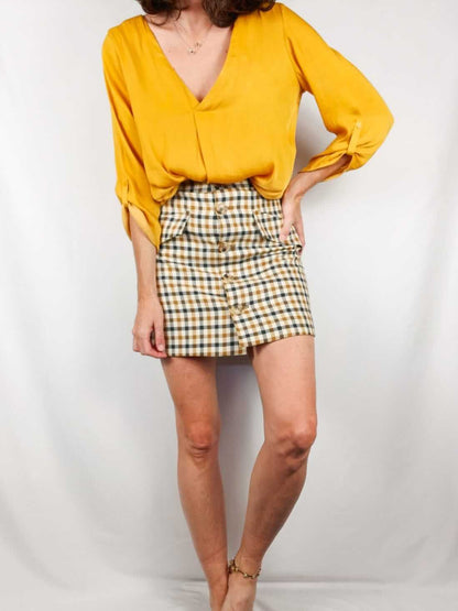 STRADIVARIUS. Mustard V-neck blouse Tm