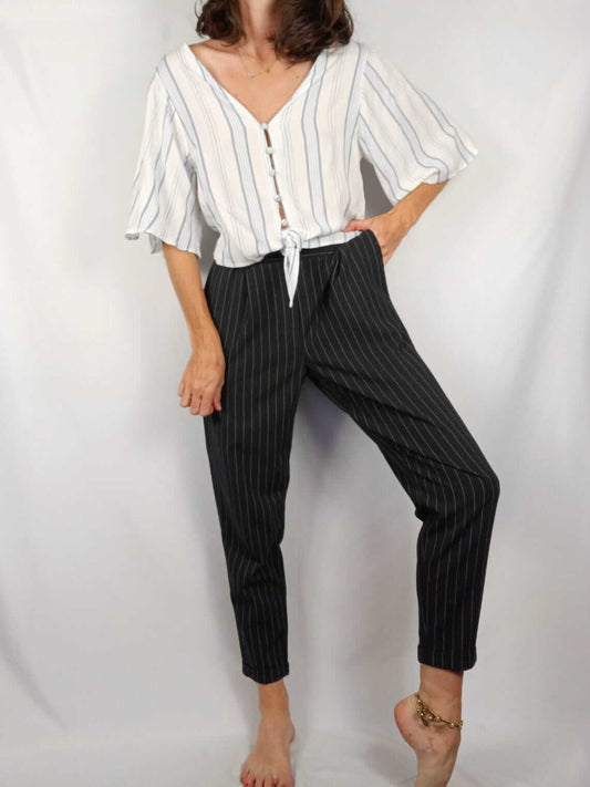 BERSHKA.Pantalones azules rayas T.m