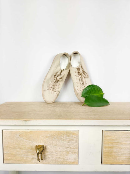 CRIME LONDON. Zapatillas beige T.37