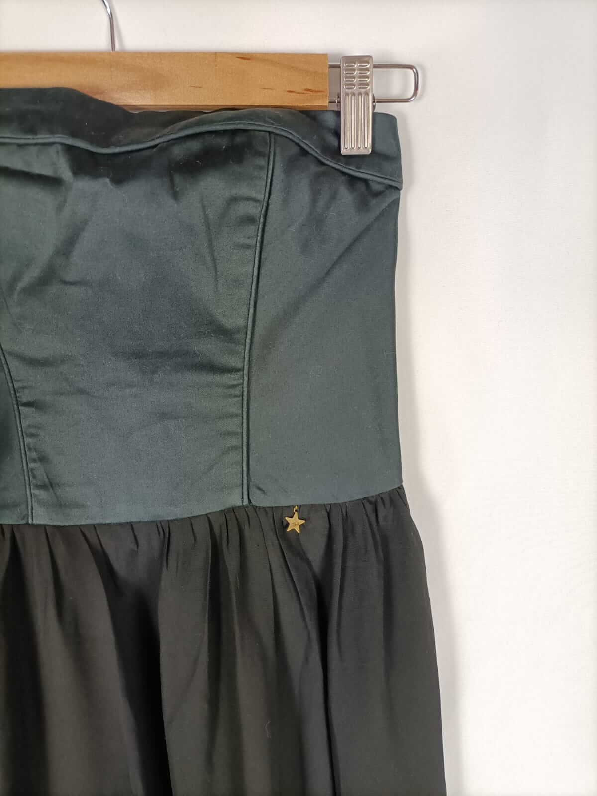 TOMMY HILFIGER. Strapless Ts dress