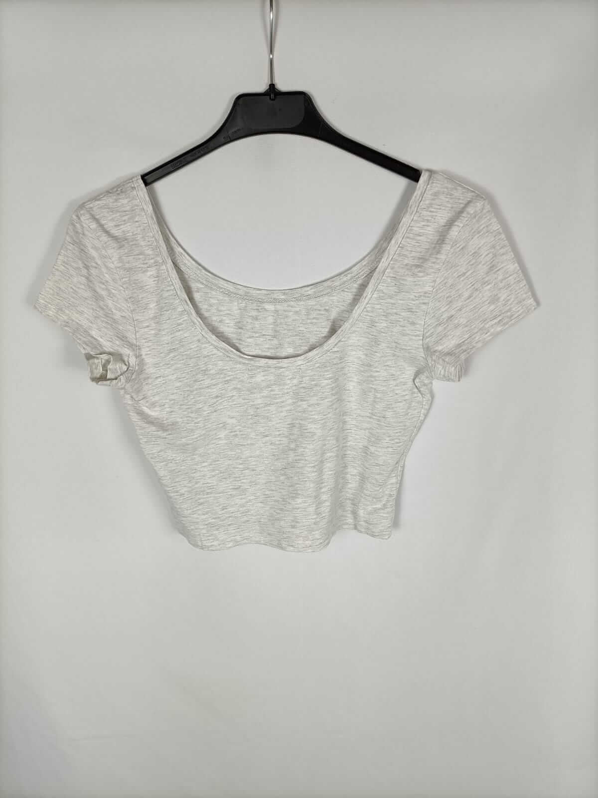 BERSHKA. Top gris T.l