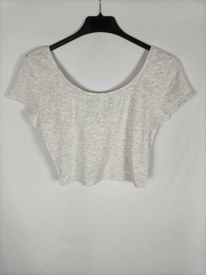 BERSHKA. Top gris T.l