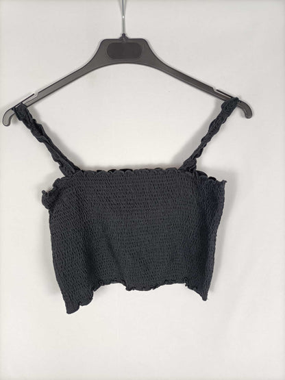STRADIVARIUS. Croptop negro nido de abeja T.m