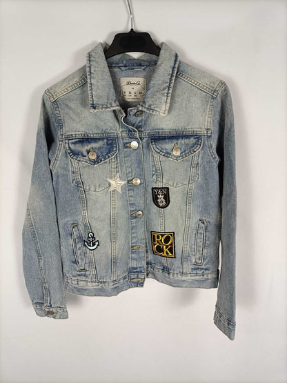 PRIMARK. Cazadora vaquera parches T.36