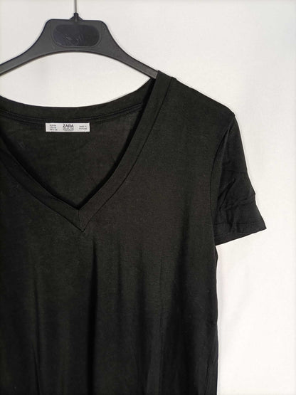 ZARA. Camiseta negra básica T.m