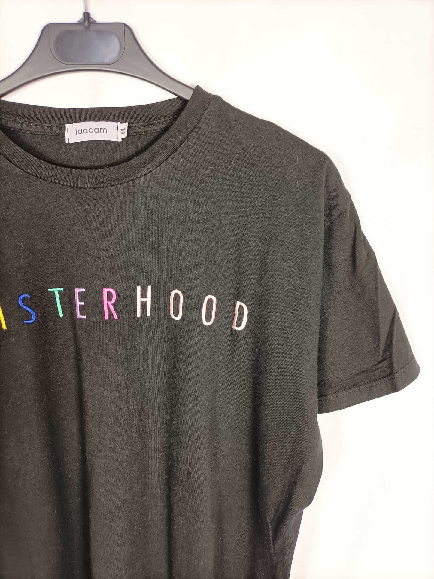 LAAGAM. Camiseta letras bordadas T.m