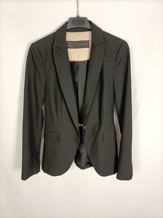 ZARA. Blazer negra T.36