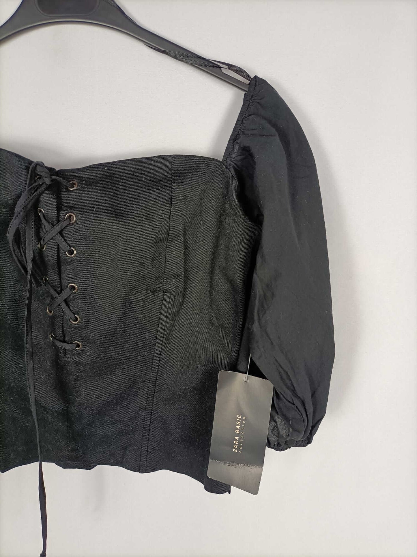 ZARA. Top negro corset T.l