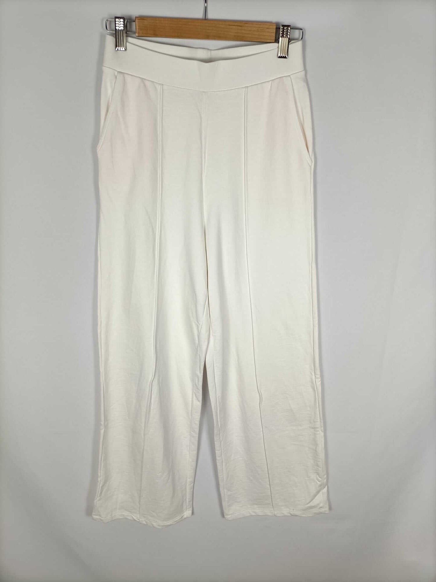 STRADIVARIUS. Pantalón elástico blanco T.s