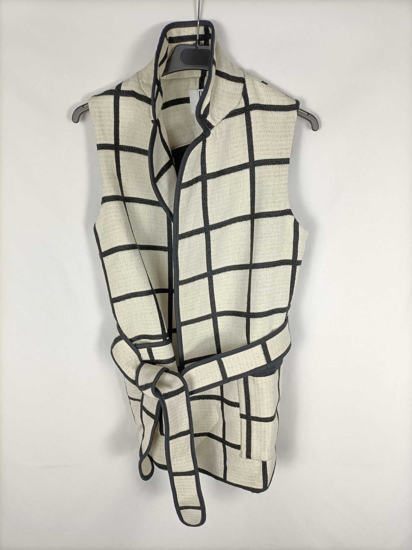 PAULA JUNYET. Chaleco cuadros T.s