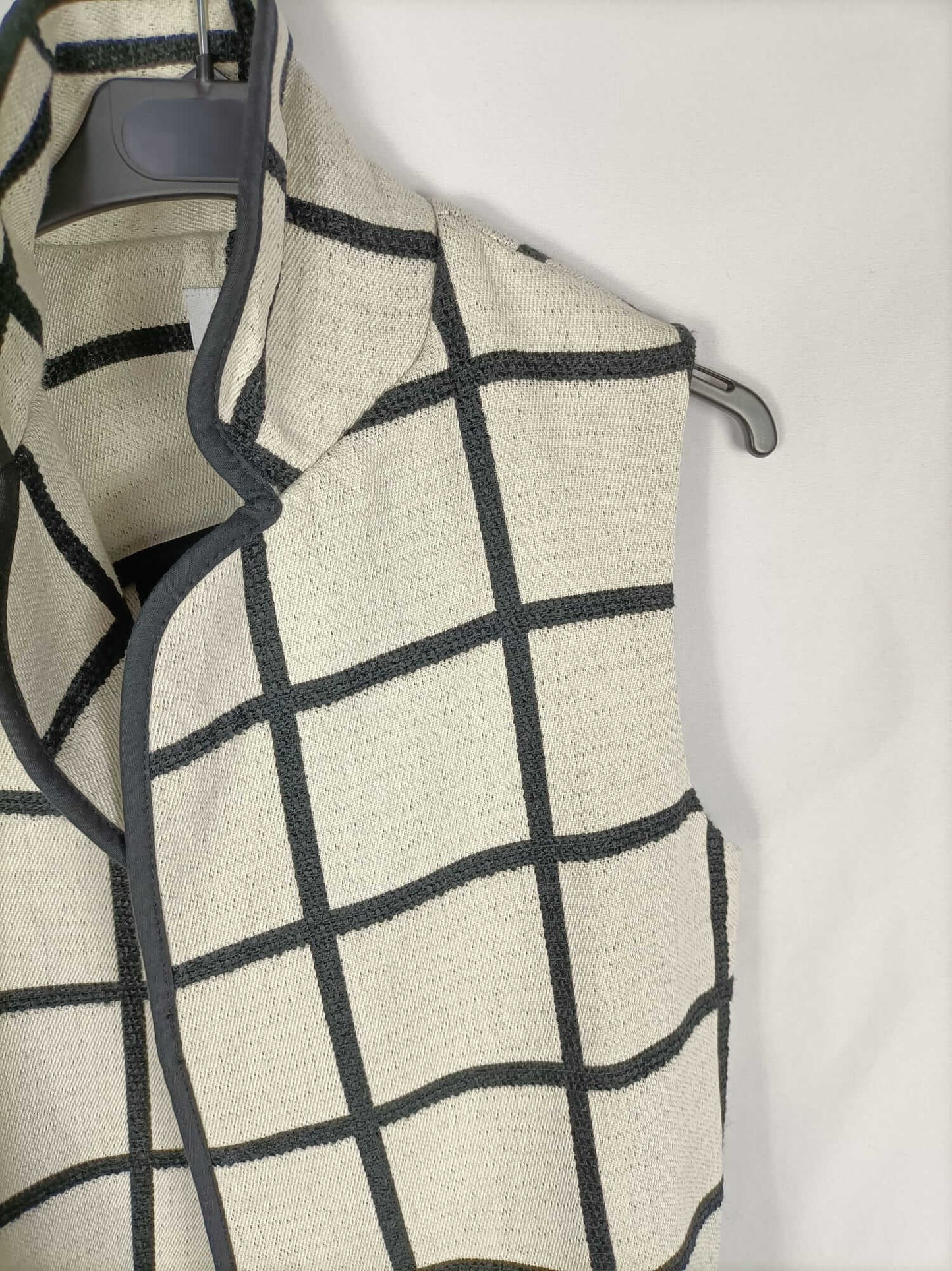 PAULA JUNYET. Chaleco cuadros T.s