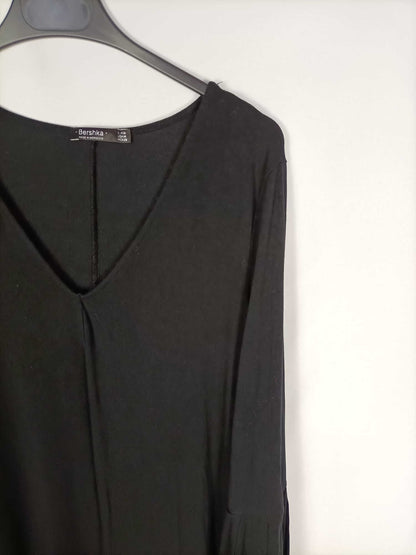 BERSHKA. Vestido básico negro T.m