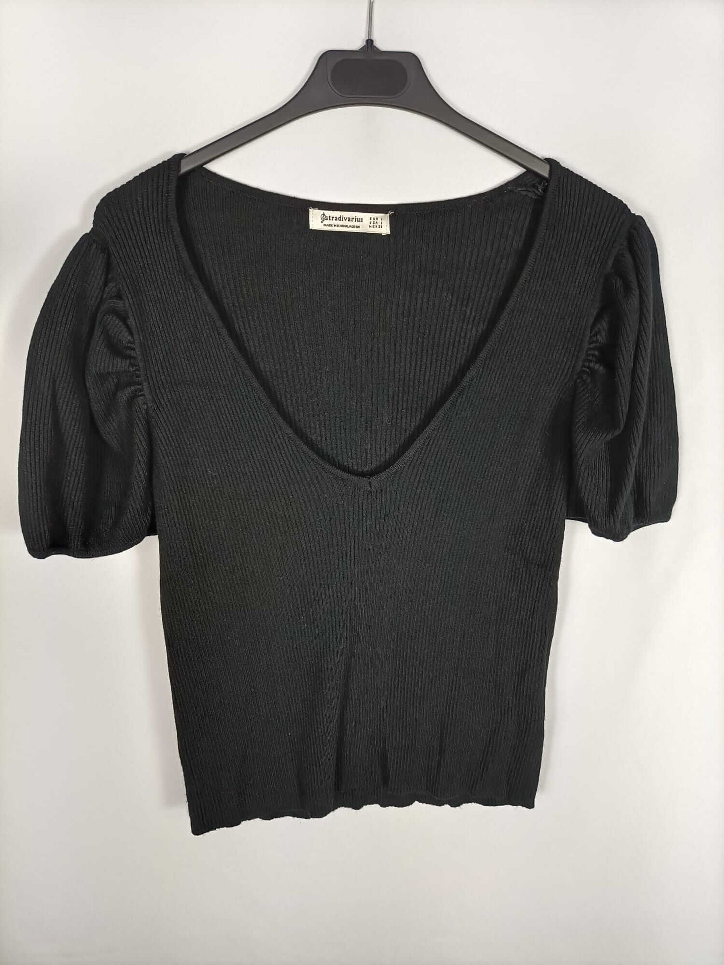 STRADIVARIUS. Top negro canalé mangas T.l